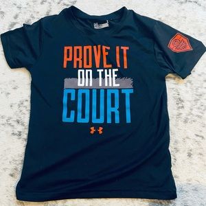 Under Armour boys tshirt